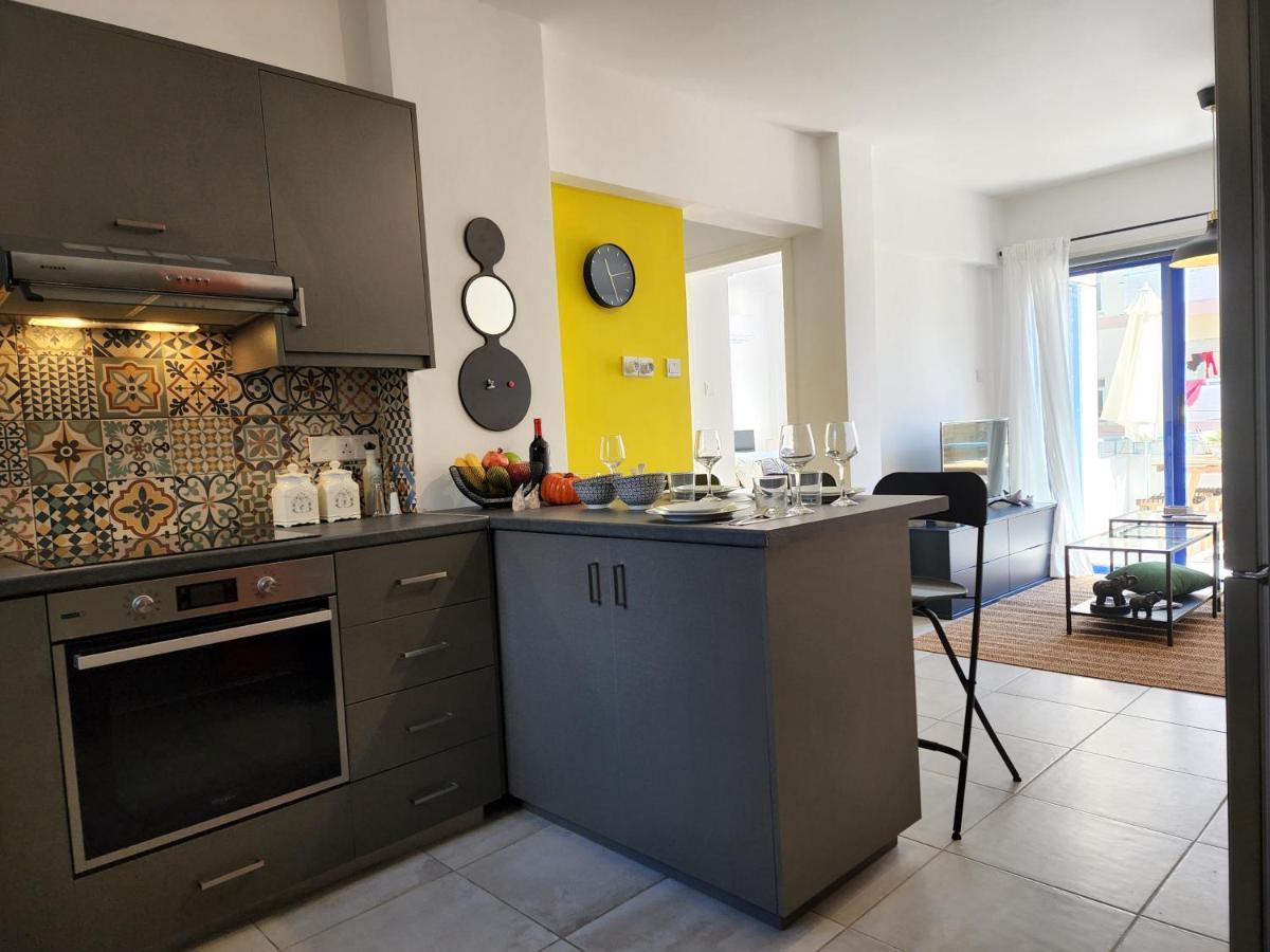 Frida's Cozy Two Bedroom דירה לרנקה